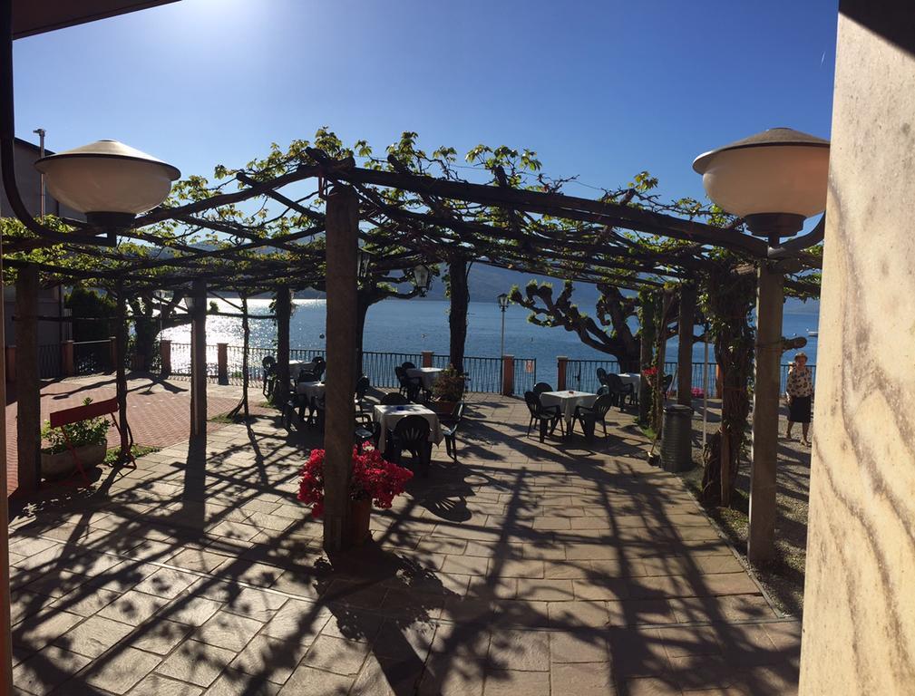 Albergo Riva Reno Di Leggiuno ภายนอก รูปภาพ