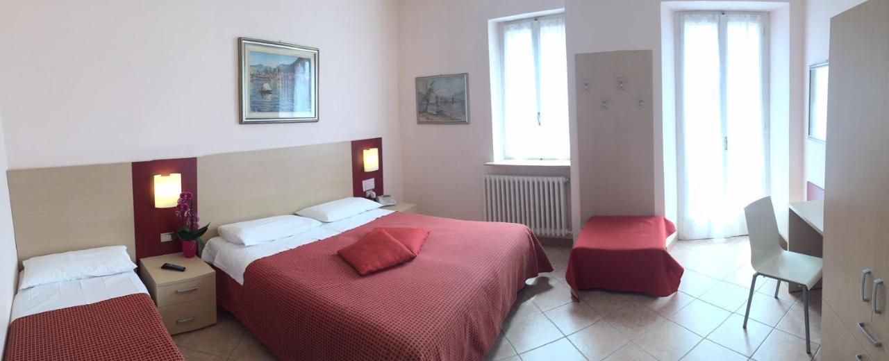 Albergo Riva Reno Di Leggiuno ภายนอก รูปภาพ